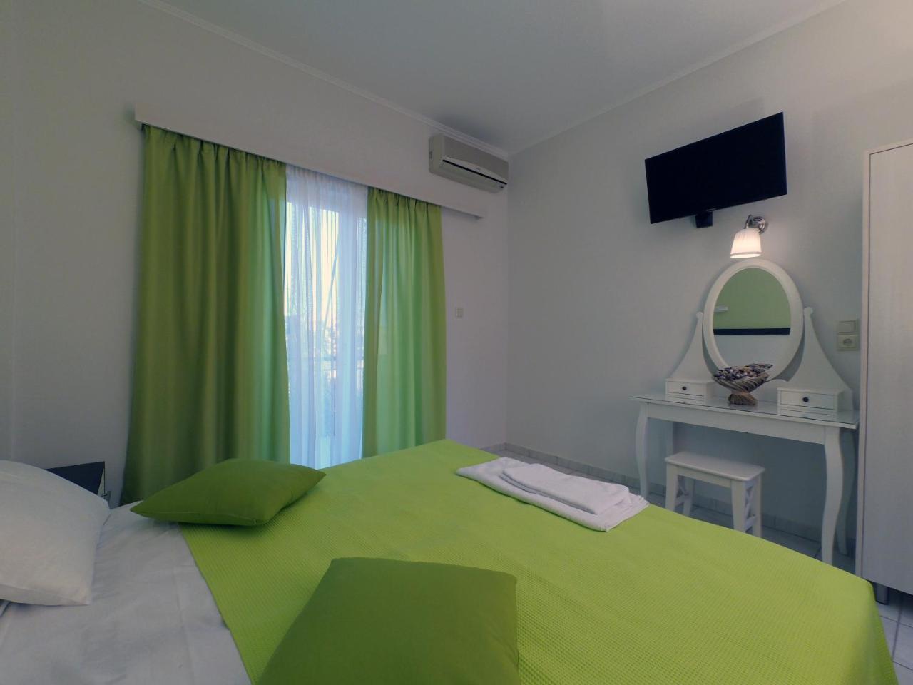 Studios Magda Paralia Vrachou Exterior photo